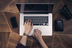 Нова закана за корисниците на Apple: Производството поскапува, цените би можеле да растат