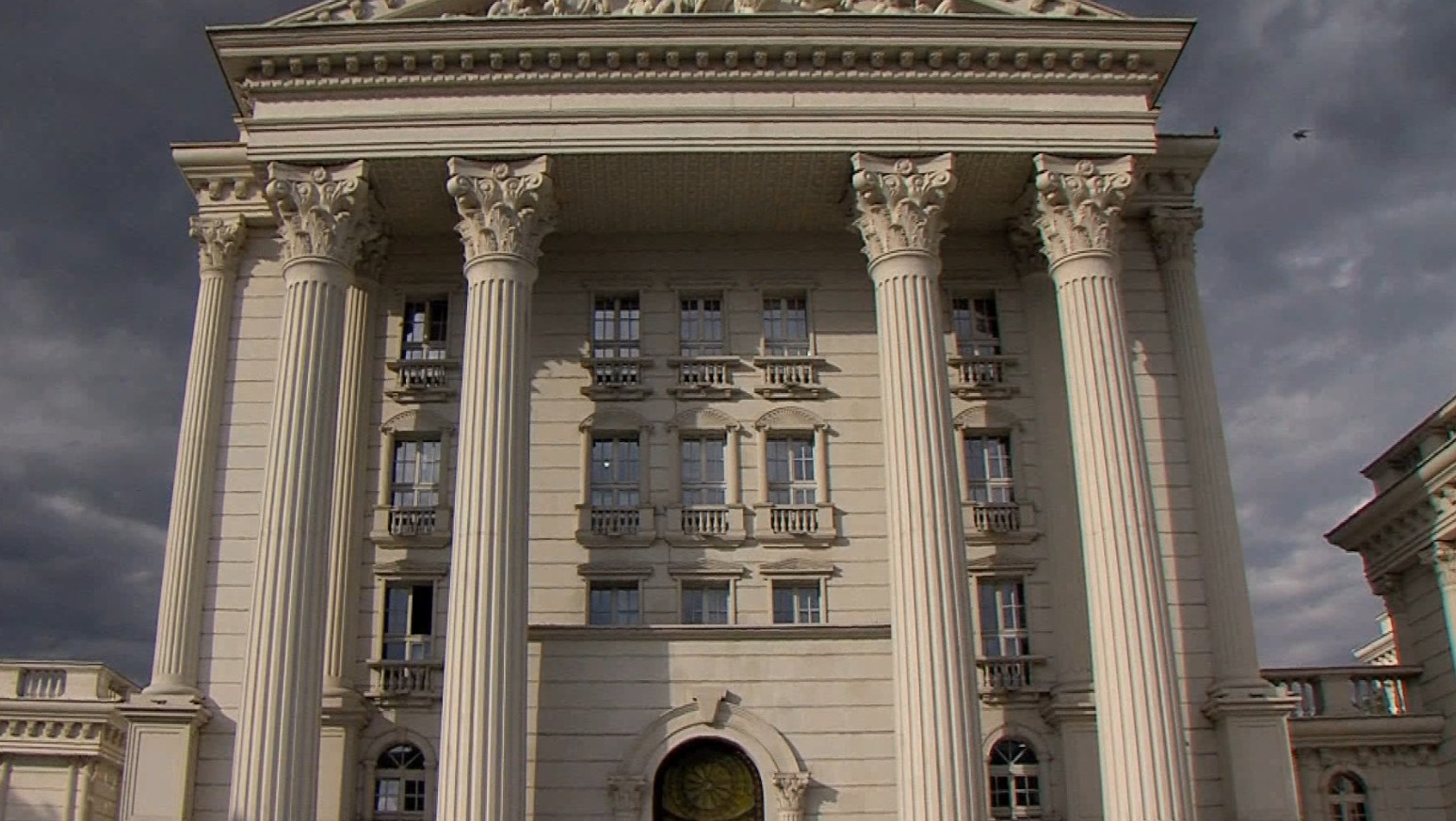 Разговорите за владината реконструкција продолжуваат