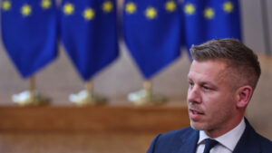 Маѓар: Владата на Тиса ја врати Унгарија во Европа уште во првите 50 дена