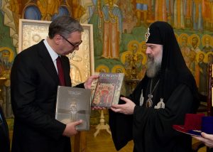 Вучиќ се сртена со Грузискиот патријарх во Тбилиси