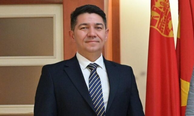 Левица бара оставка од директорот на АХВ по скандалот со млекарниците