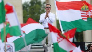 Унгарија ги ограничува странските работници за да ги заштити домашните плати