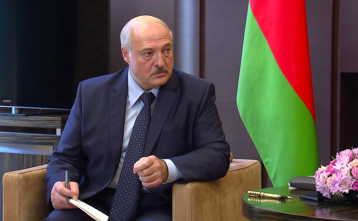 ЛУКАШЕНКО: Се обидувам да го разберам Зеленски, можеби нешто пушел или инјектирал па потоа дава такви изјави