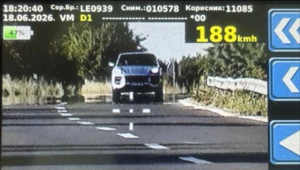 Србин возел 188 километри на час на автопатот Куманово – Скопје, полицијата му го одзеде Поршето