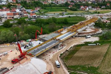 Мицкоски: Има историска градба паралелно на 6 автопатишта