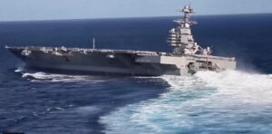 ВИДЕО: Први снимки од штетата на американскиот носач на авиони