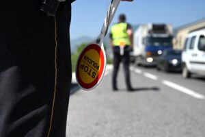 Уапсени 2 лица, возеле товарни возила по спротивен правец на патот Гостивар-Тетово