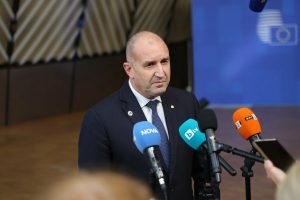 Радев ги осудува „крстоносните походи“ со зборови, а ги толерира на дело