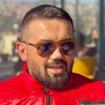 „На улица кога сме излегувале, сите исто сме имале или сите исто сме немале“: Елвир Мекиќ се присети на детството во Чаир