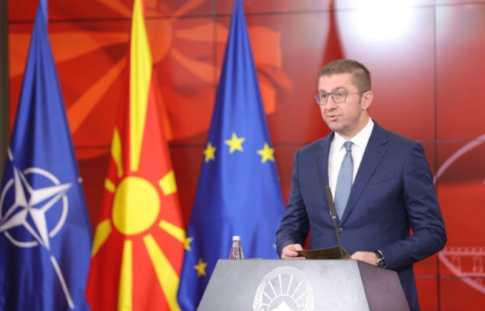 Средствата од планот за раст не ги добива земјата директно на сметка, туку се даваат за одредени чекори и проекти, вели Мицкоски