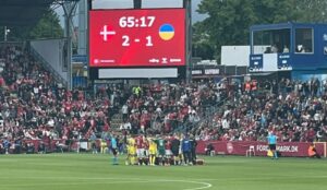 (ВИДЕО) Шокантни сцени: Ериксен повторно колабираше на теренот