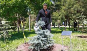(ФОТО) ДОДЕКА ГО СМЕТАЛЕ ЗА НАЈЖЕШКИОТ АКТЕР ВО ХОЛИВУД, НЕГОВОТО ЗДРАВЈЕ МУ СЕ РАСПАЃАЛО: Џо Манганиело дури открил дека водел седумгодишна битка за својот живот
