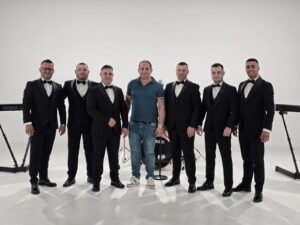 Легато бенд со нова емотивна балада – „Со тебе засекогаш“ веќе станува химна на вљубените 