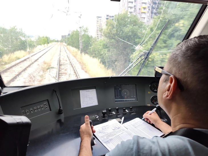 Се тестираше градскиот воз, за речиси пет минути се стигнува од Маџари до центарот на Скопје