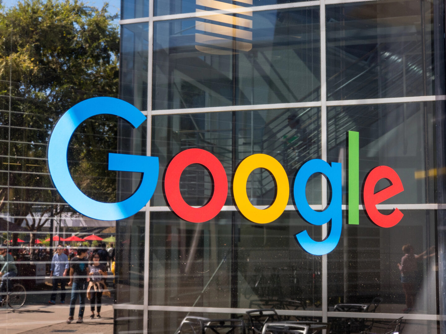 Само селфи камера ќе биде доволна: Google сака да знае што ви фали во секое време
