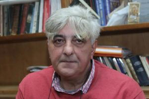 Под расото на Кирил Гундјаев стои петокраката, а не крстот