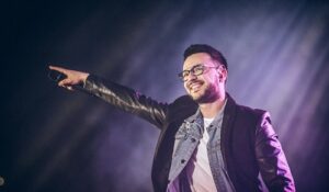 Денес роденден слави еден од најпопуларните македонски поп-пејачи – Влатко Лозаноски