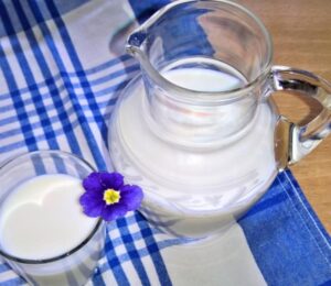 5 ЗНАЦИ ДЕКА ВИ НЕДОСТАСУВА КАЛЦИУМ: Не чекајте фрактура