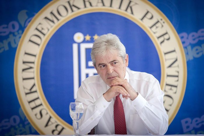 АФЕРА ЗАЈАС: Нема ни канализација ни парите, каква е врската меѓу Егзона Ризмани, снаата на Али Ахмети, и компаниите што биле ангажирани?