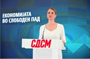 Поповиќ: Лажен патриотизам на Мицкоски, лажни анкети, а набргу и лажен леб