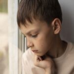 Ново истражување за менталното здравје кај момчињата – порака што секоја мајка мора да ја прочита