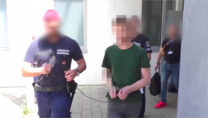 (ВИДЕО) Собирал делови од човечки тела од гробишта и болници – ги проучувал и ги јадел