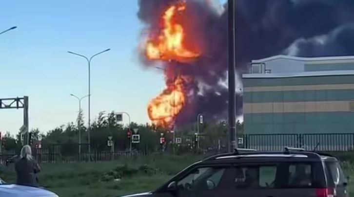 (ВИДЕО) УКРАИНСКИ ДРОНОВИ ГО ПОГОДИЈА САНКТ ПЕТЕРБУРГ: На економски форум се дојдени гости од целиот свет