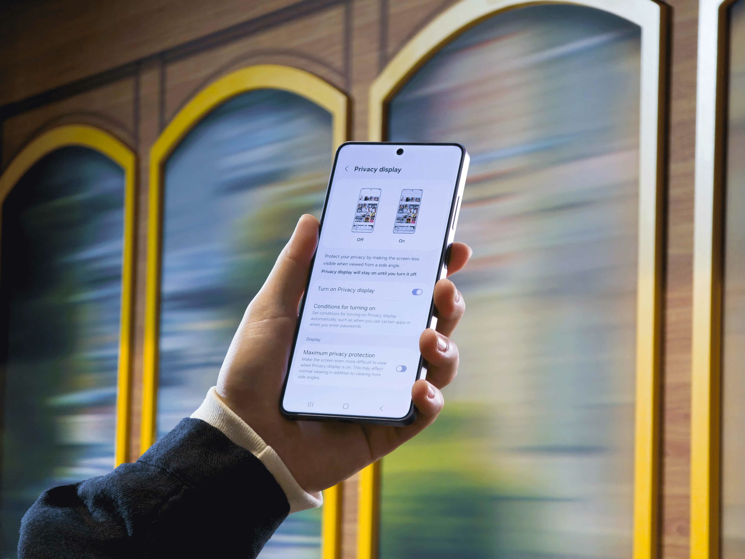 Samsung го подготвува Galaxy S27 Pro, кој би може да ја добие функцијата Privacy Display