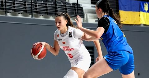 Кошаркарите до 17 години извојуваа убедлива победа над вториот тим на Романија