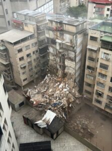 ВИДЕО: Страотни снимки од воздух ги покажуваат димензиите на катастрофата во Венецуела