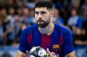 Барса го задржа фантастичниот Блаж Јанц