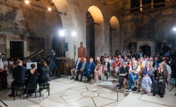 Во „Света Софија“ претставен портретот на лауреатката Анеке Брасинга, вечерва завршуваат Струшките вечери на поезијата