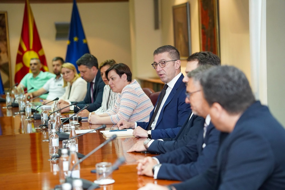Инфлацијата и цените на основните производи да останат под три проценти е целта на разговорите со маркетите, вели Мицкоски