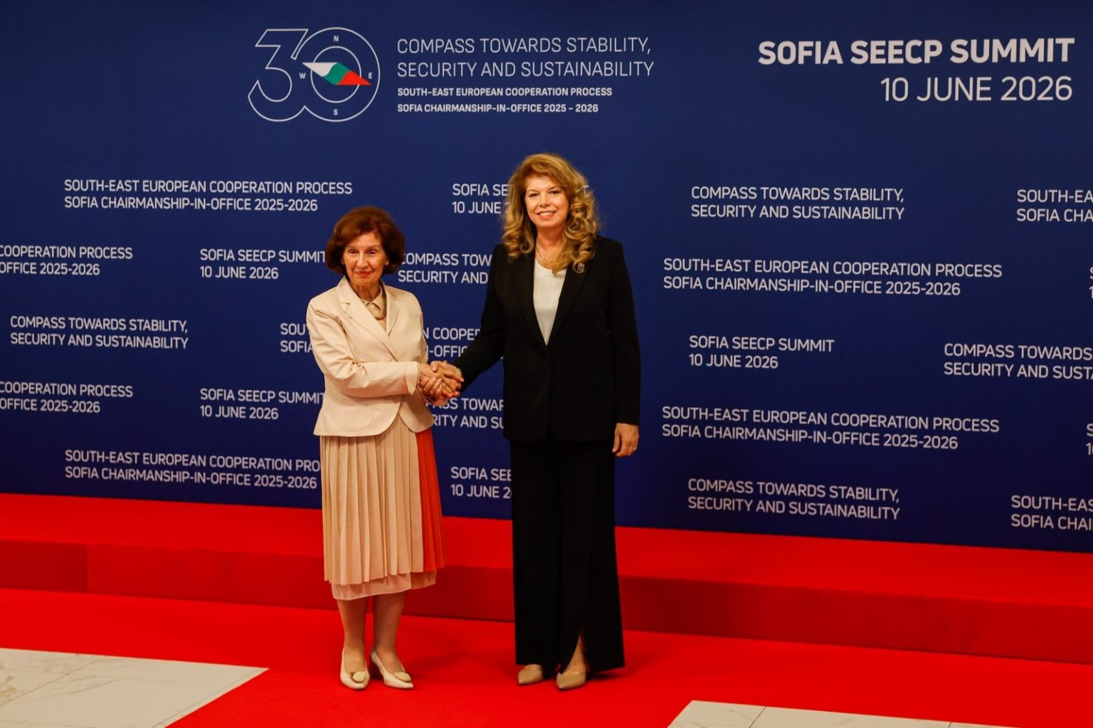 Сиљановска-Давкова од Софија повика на дебалканизација – каква порака испрати Јотова?