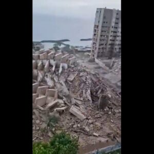 ВИДЕО Снимките од Венецуела се ужасни: Згради се урнаа, некои срамнети со земја