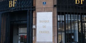 Аларм во Франција: Топлинските бранови го гушат економскиот раст