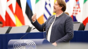 Европскиот парламент денеска треба да гласа за извештајот на Томас Вајц за Македонија