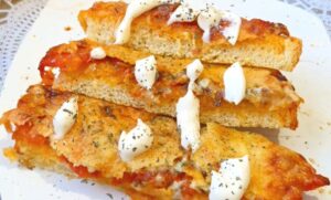 (ВИДЕО) РЕЦЕПТ ЗА ВКУСЕН И БРЗ ПОЈАДОК: Пробајте јадење кое ќе го обожава целото семејство