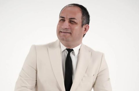 Јордан Митев со славенички и концертен спектакл за 20 години музичка кариера