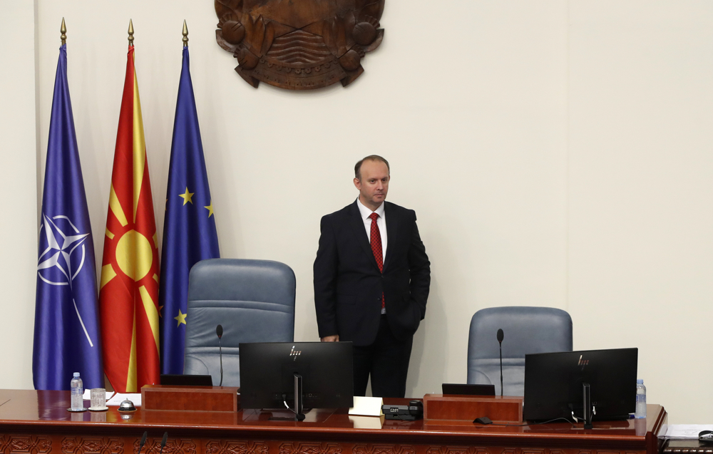 Во среда пред Собранието интерпелацијата за министерот Тошковски, седницата за владината реконструкција ќе се закаже штом пристигне предлогот