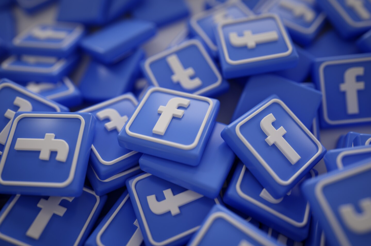 Паднаа Facebook, Messenger и WhatsApp
