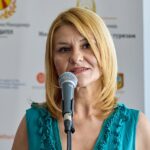 Николина Андова Шопова за збирката „Во куќата“ е добитничка на „Браќа Миладиновци“ за 2026