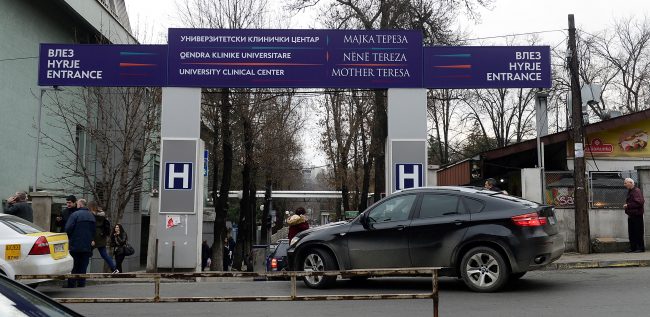 ДОКТОР И МЕДИЦИНСКА СЕСТРА ОД СКОПСКИОТ КЛИНИЧКИ ЦЕНТАР ФАТЕНИ ВО ШВЕРЦ НА БОТОКС ВО ВРЕДНОСТ ОД 10.000 ЕВРА
