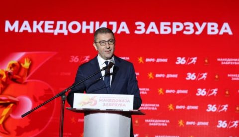 Заев е доказ дека и со три часа на училиште може да се дојде до јахта и Дубаи
