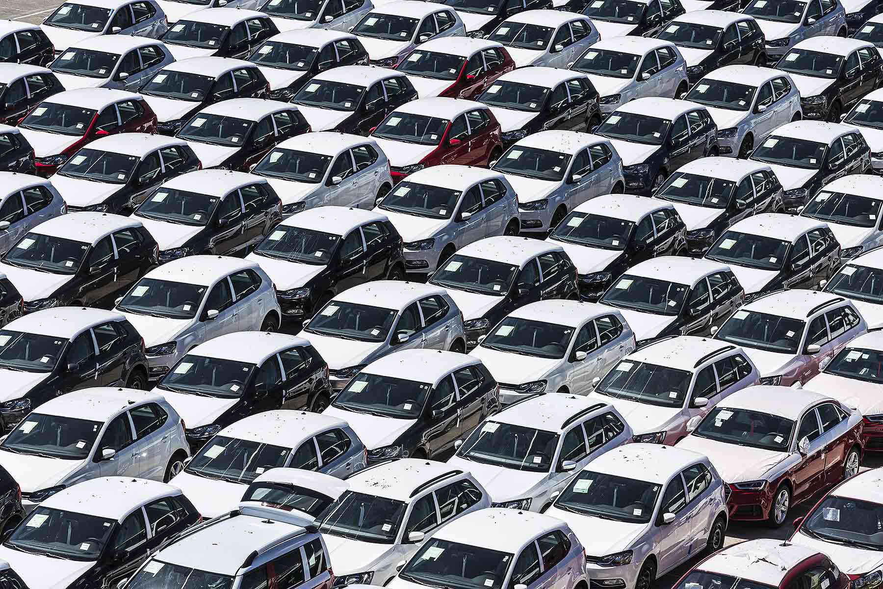 Продажбата на нови возила во Македонија продолжува да расте