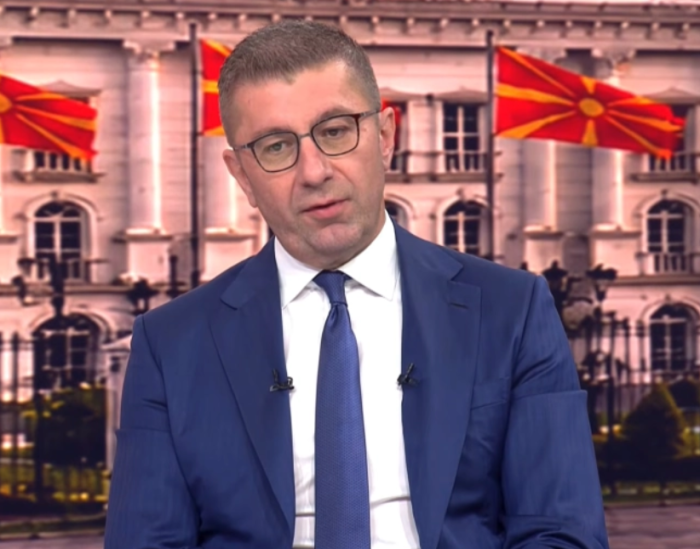 МИЦКОСКИ ЗА БЛОКАДИТЕ: Истите тие кои ја крадеа, распродаваа и понижуваа Македонија, сега грчевито се борат да ја блокираат