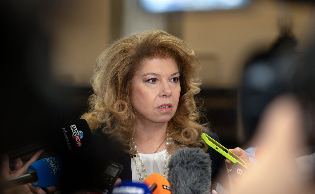 Јотова: Палењето на бугарските дипломатски возила го сметам за напад врз Бугарија