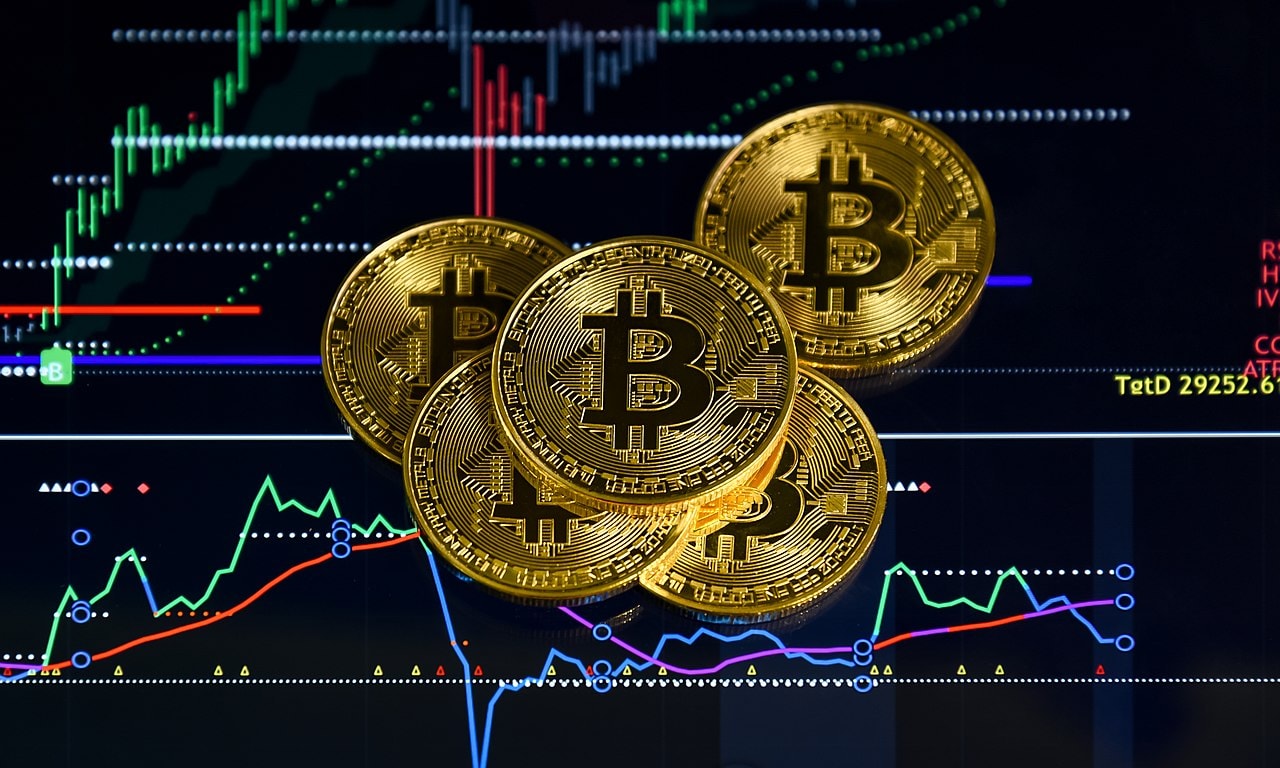 УШТЕ ЕДЕН УДАР ЗА БИТКОИНОТ – Инвеститорите повлекуваат милиони од крипто-фондовите