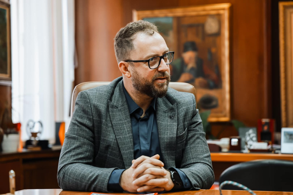 Љутков: Владата утре ќе именува нов претседател на Советот за македонски јазик