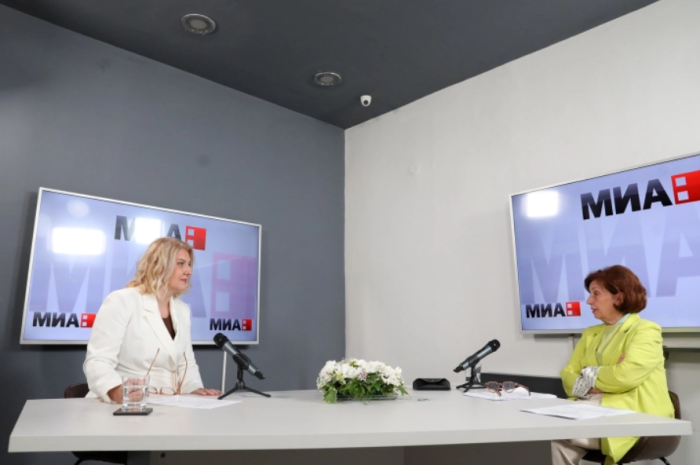 СИЉАНОВСКА ЗА МИА: Не е проблемот во Уставот, сме го менувале 36 пати, па секаде суверенитетот извира од граѓаните, а кај нас и од меѓународната заедница